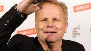 Black shirt man cave painting - adam szentpétery free wallpaper