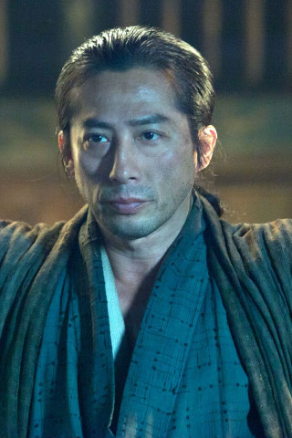 Man scarf serious look camera 2 - his face and shoulders free wallpaper for mobile