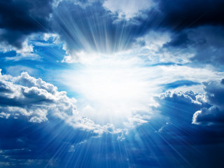 Bright sun rayonism clouds blue - god ray free wallpaper for desktop