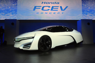 Futuristic car honda fcev concept - a futuristic car free wallpaper for desktop