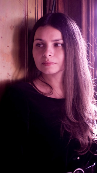 Woman long hair clock window - studio portrait free wallpaper for mobile