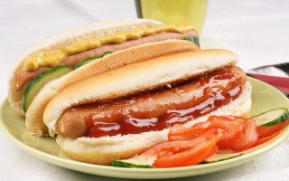 Hot dogs drink napkin table - the table free wallpaper
