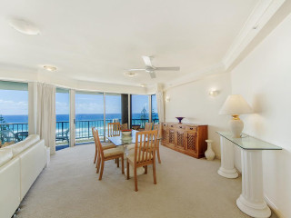 Dining room table chairs ocean - room table free wallpaper