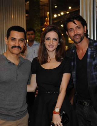 Group people building mustache woman - near free wallpaper for mobile