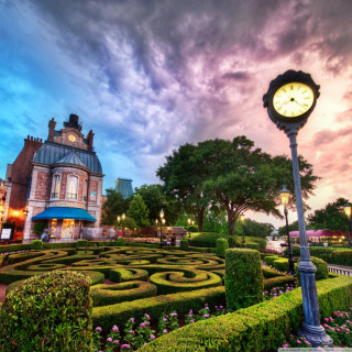 Clock garden maze dusk cloudy 2 - free summer wallpaper for tablet