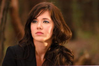 Woman blueeyes blurrybackground portrait promotional - the distance free wallpaper for desktop