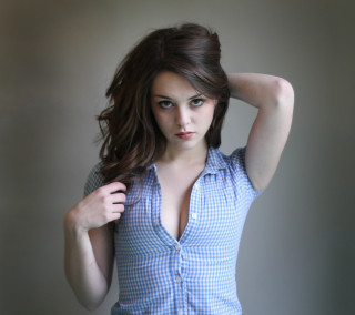 Woman blue shirt white shirt 3 - anne ryan free wallpaper