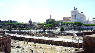 Roman forum church statue panorama - a view of a city free wallpaper