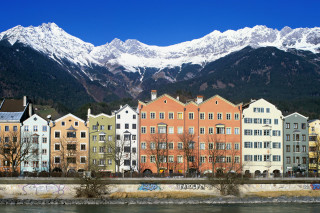 Buildings mountains water graffiti row - a row of buildings free wallpaper