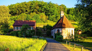 Small house steeple road leading - a small house free wallpaper
