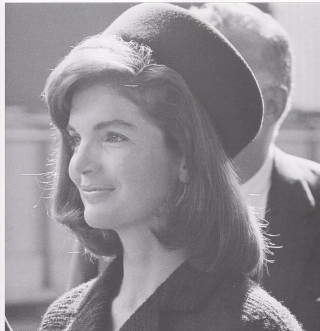 Woman hat coat smiling man - free vintage wallpaper for tablet