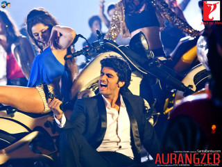 Man motorcycle woman standing gun - a motorcycle free wallpaper