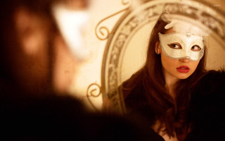Woman mask mirror reflection man - a man in the background free wallpaper