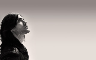 Man longhair leatherjacket lookingup blackwhite - his eye free wallpaper