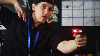 Man holding cell phone red - his free wallpaper