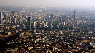 Cityscape sunset skyline skyscraper river - free city wallpaper