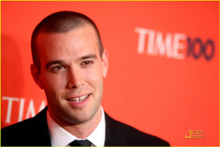 Man suit tie smiling portrait 2 - david lazar free wallpaper