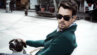 Man green sweater sunglasses bench - his lap free wallpaper for desktop