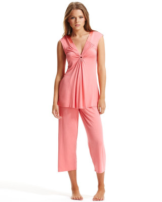 Woman pink top pants standing - slim free wallpaper for mobile