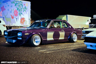 Purple car white stripe parking - a purple car free wallpaper