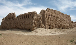 Sandcastle rocks desert sky clouds - an zhengwen free wallpaper for desktop