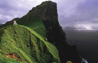 Green mountain church ocean cliff - steep free wallpaper
