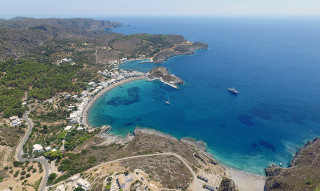 Beach bay helicopter view aerial - the water and a mountain in the background free wallpaper