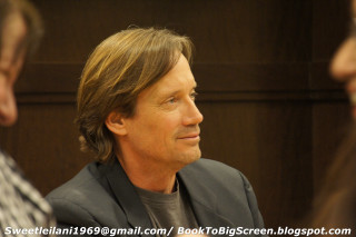 Man suit tie courtroom looking - earl moran free wallpaper for desktop