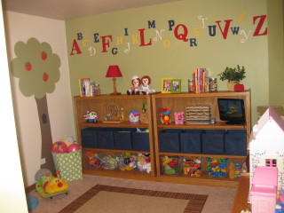 Childs room bookcase toys tv - the wall free wallpaper