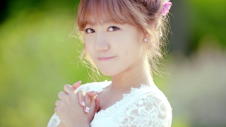 Woman flower hair white dress 5 - sunny free wallpaper