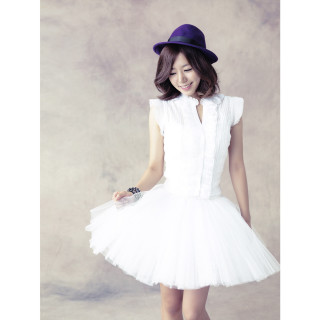 Woman white dress hat posing 2 - her hip free wallpaper for tablet