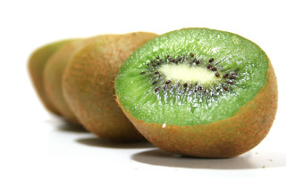 Kiwi fruit cut half white - adam szentpétery free wallpaper