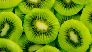 Kiwi fruit sliced half green - ayo free wallpaper for desktop