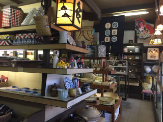 Store plates bowls shelves lamp - a store free wallpaper