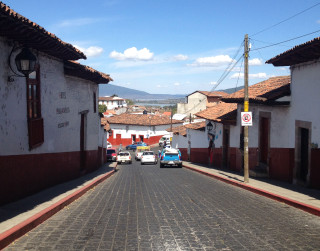Street cars parked buildings scenery - quito school free wallpaper for desktop