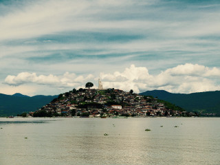 Small island village lake boat - a village free wallpaper for desktop