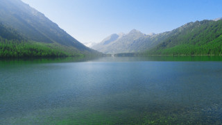 Lake surrounded by mountains trees 2 - the middle of the day free wallpaper