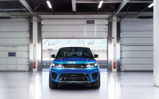 Blue range rover garage open - xf iq4 free wallpaper