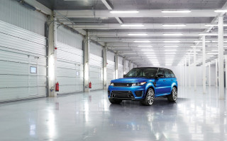 Blue range rover garage white 3 - a white door free wallpaper