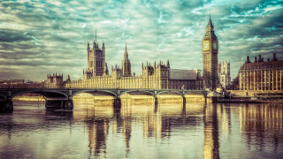 Bridge river castle cloudy sky 3 - a castle in the background free wallpaper