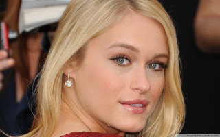 Blonde woman red dress blue - a red tie free wallpaper