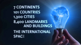 Person holding lightbulb world map - the country free wallpaper