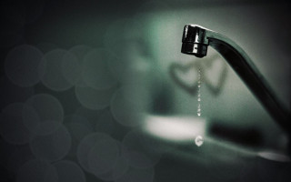 Faucet water running bathroom sink - microscopic free wallpaper for desktop