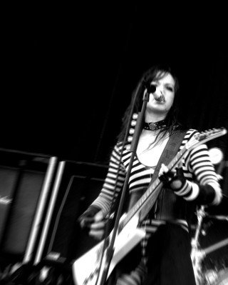 Woman guitar microphone stand performance - a guitar free wallpaper for mobile