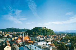 City castle hill blue sky - a hill in the background free wallpaper