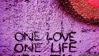 Graffiti red heart one love - graffiti art free wallpaper