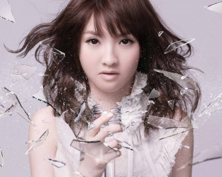 Woman broken glass broken umbrella - a broken glass free wallpaper