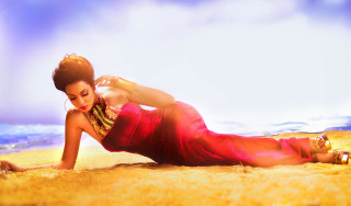 Woman red dress beach hand - egyptian art free wallpaper