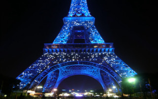 Eiffel tower blue holiday season - paris school free wallpaper