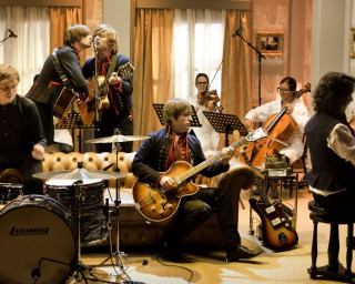 Baroque music group piano couch - rococo free wallpaper for desktop